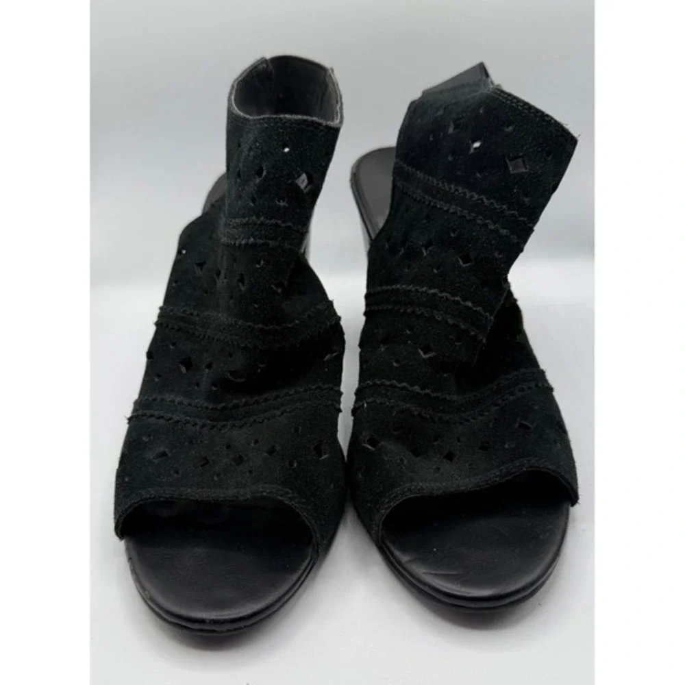 Franco Fortini Women Size 11 Black Suede Perforated Peep‎ Toe Heel Booties Party - Picture 2 of 8